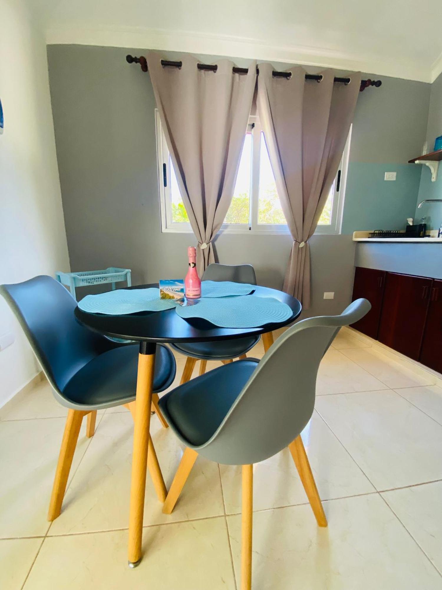 Casa Blanca - White House Apartment Cabarete Exterior photo